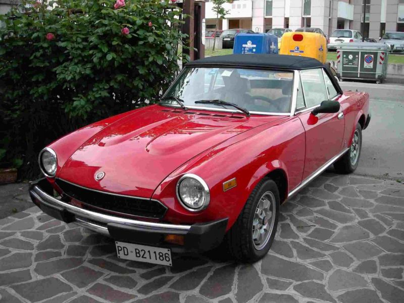 Fiat 123 spider