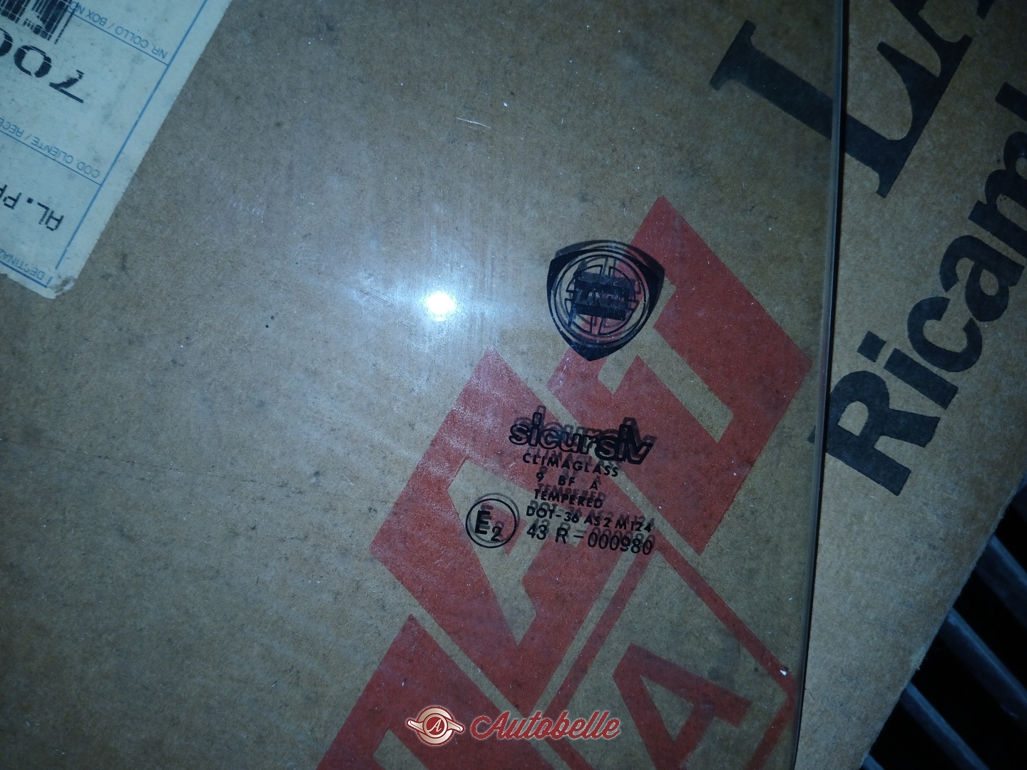4 Pezzi Emblema AT4 HD Per Portellone GMC | Lettere 3D Decalcomania Nero Opaco | Ricambio 85002068 Per Sierra 1500 2500HD 3500HD Canyon