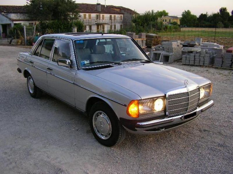Мерседес 240 d