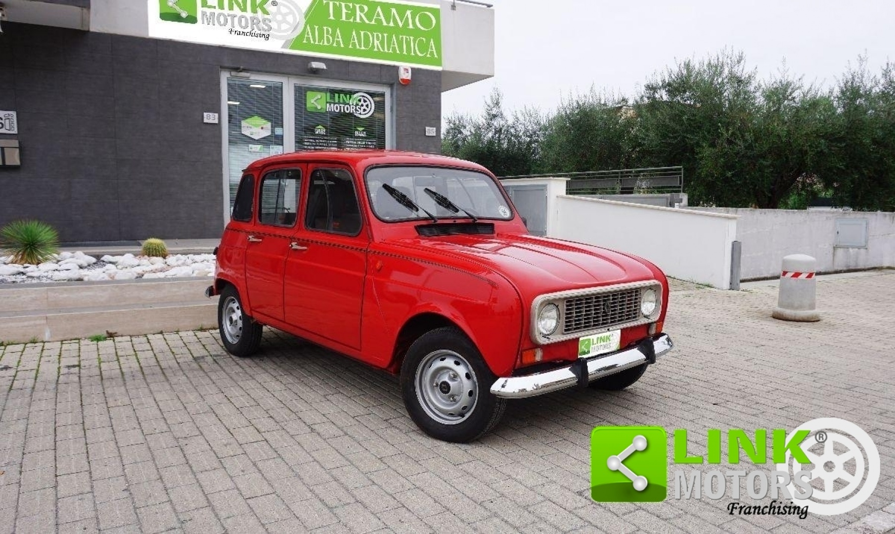 For sale RENAULT - 4 - 950 ANNO 1989