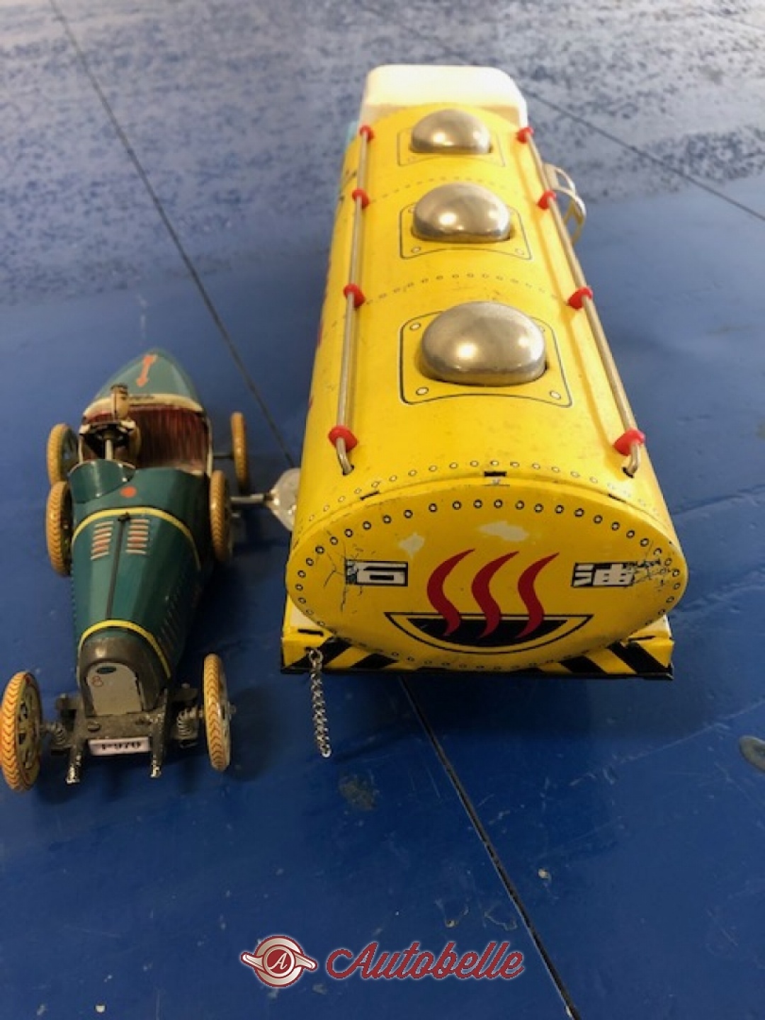 Vendo Automobilia in latta